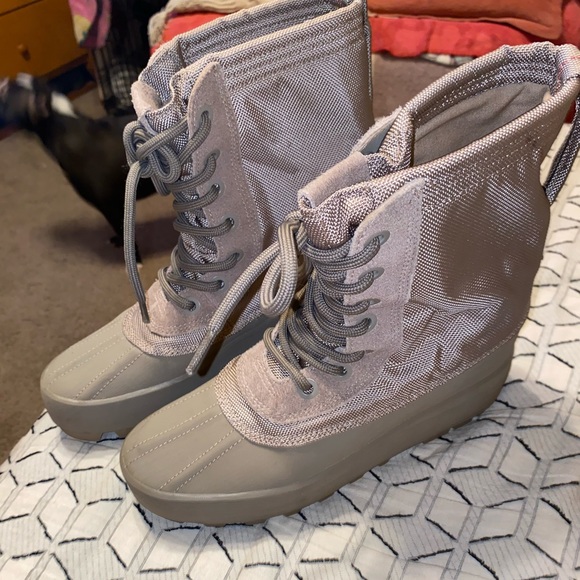 Yeezy Shoes - Yeezy moonrock boots